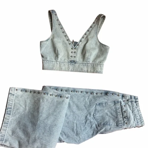 House of Harlow 1960 Light Blue Studded 2 piece Wide Leg Pants and Top - Picture 2 of 3